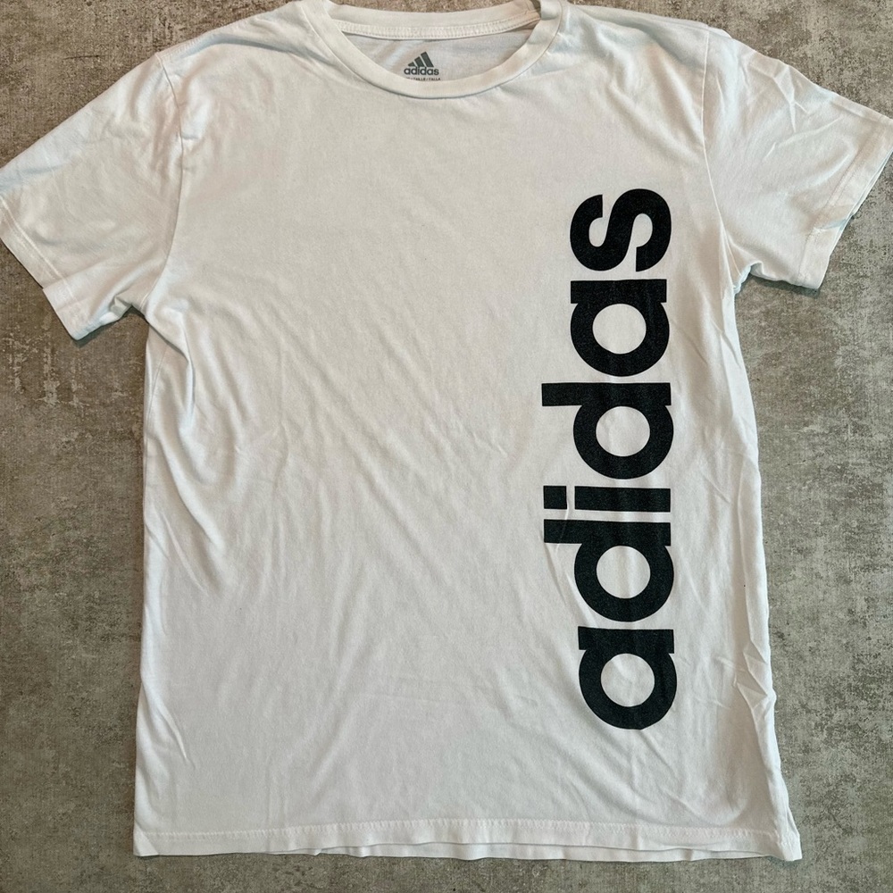 Adidas T-shirt